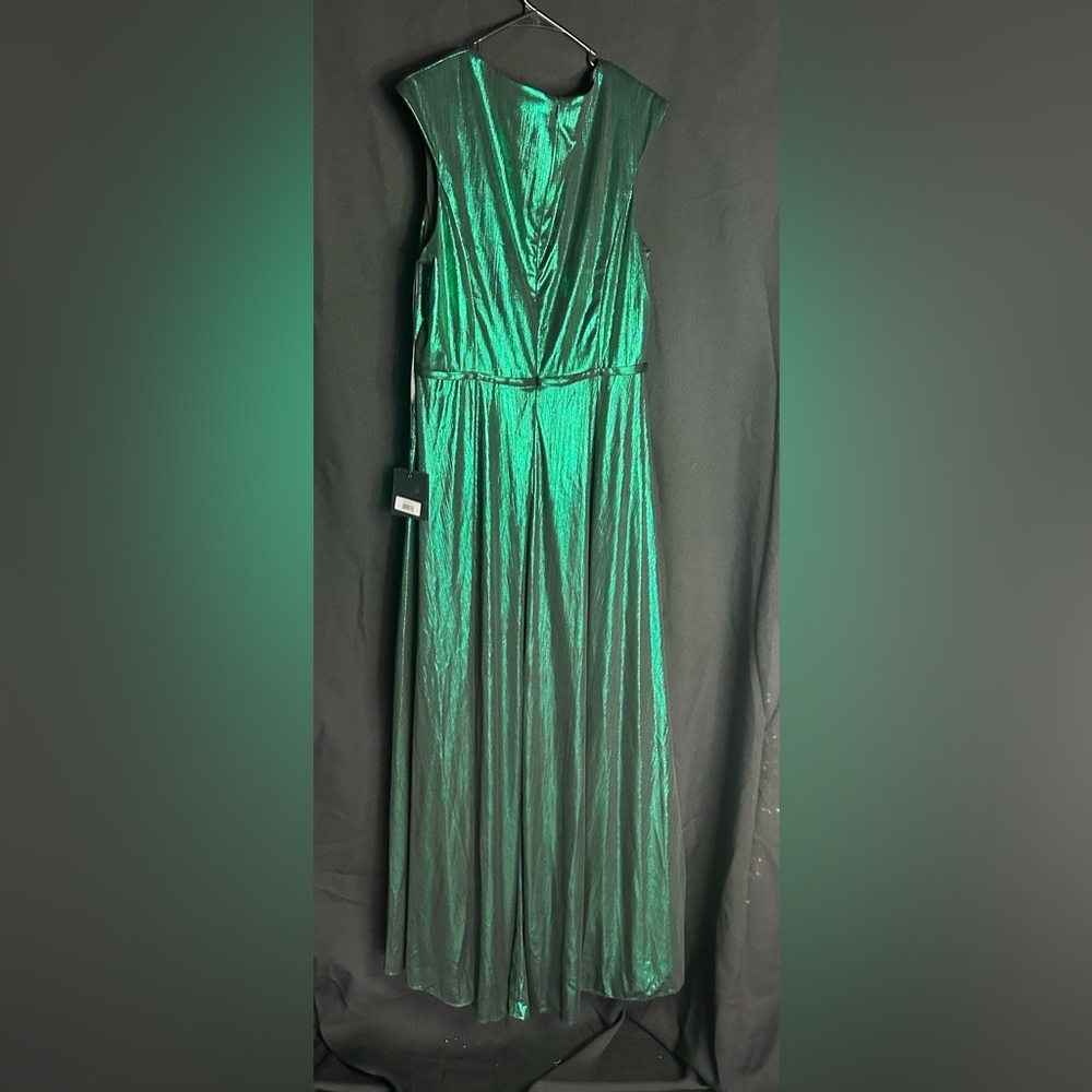 Mac Duggal 27156 NWT Cap Sleeve Deep V Neck High Slit Metallic Gown - Picture 5 of 7